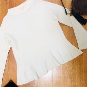 Cream ribbed Club Monaco sweater size M